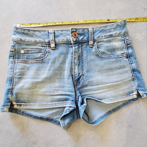 American Eagle stretch denim Shorts, size 4 - Picture 2 of 7